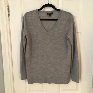 Banana Republic grey merino wool sweater size M